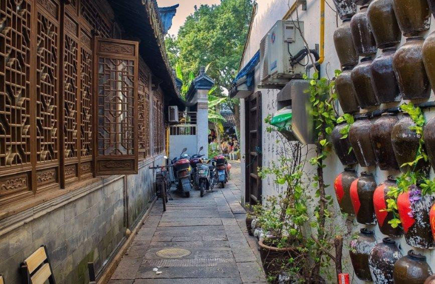 《海带排骨汤:滋养身心,滋味鲜美,让你一饮而尽,回味无穷!》