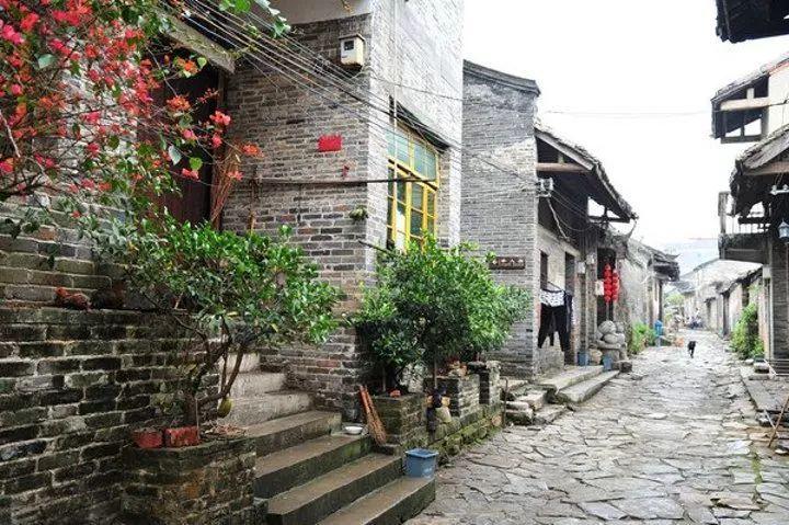 曾经的大邱庄“土皇帝”，从只手遮天到一无所有，最后吞药自杀