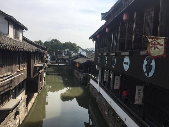 父母在农村，只有新农合需不需要去买保险呀？